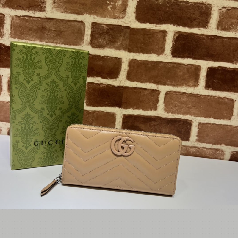 G*u*i wallets & purse